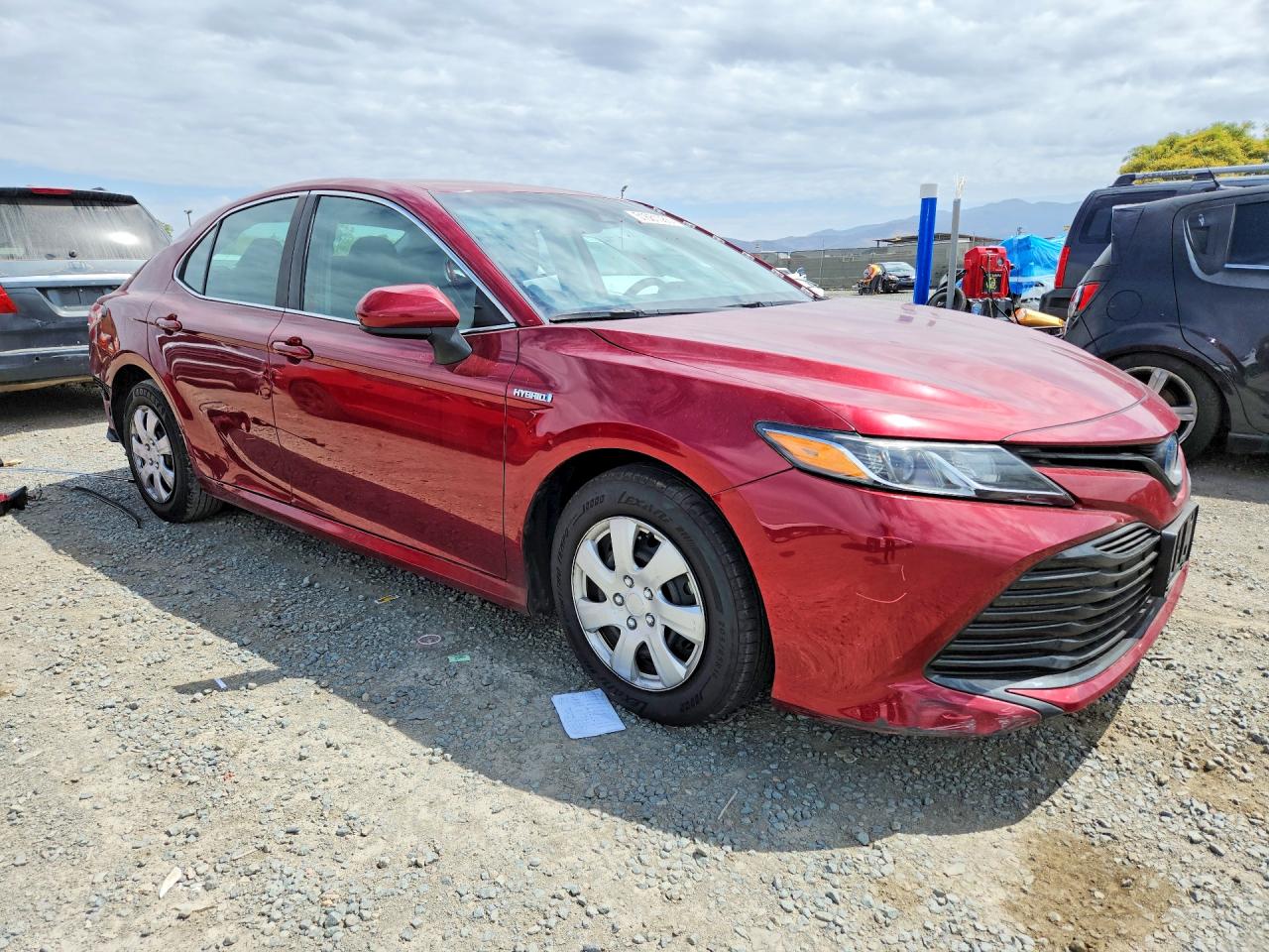 2020 TOYOTA CAMRY LE photo 10