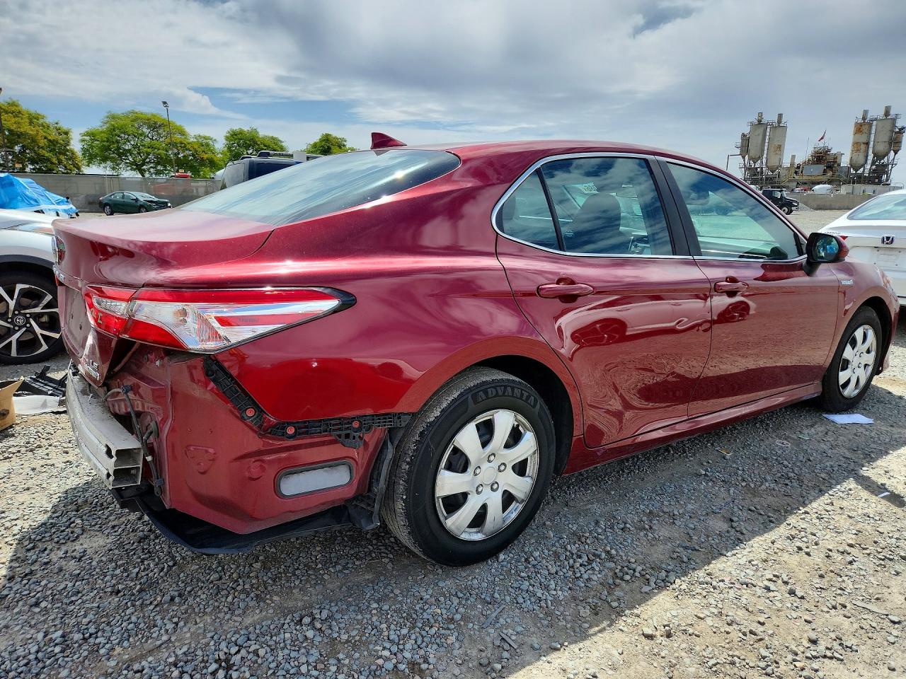 2020 TOYOTA CAMRY LE photo 7