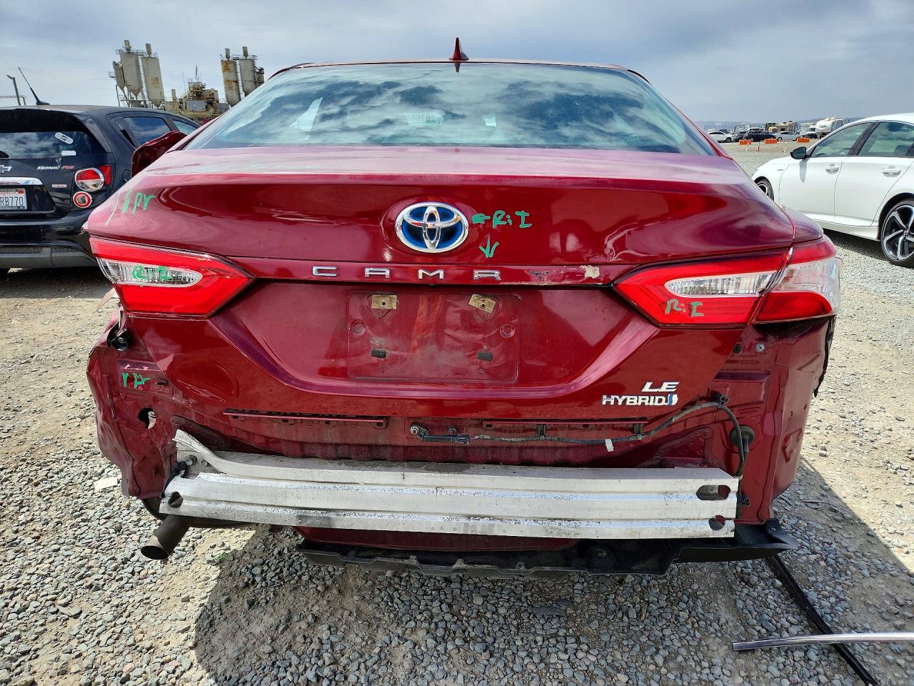 2020 TOYOTA CAMRY LE photo 16