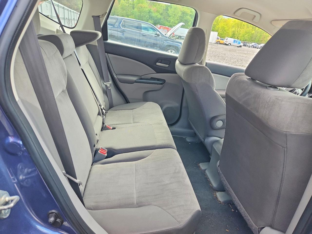 2013 HONDA CR-V LX photo 28