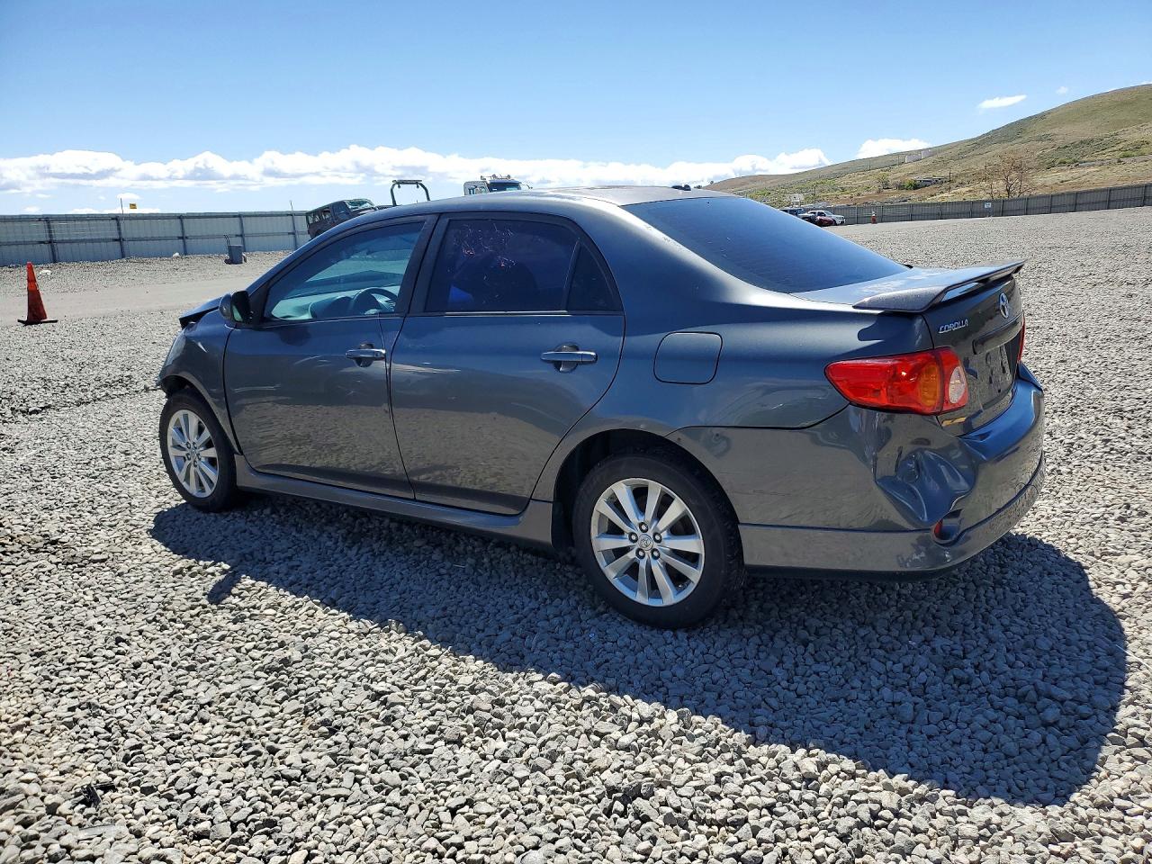 2010 TOYOTA COROLLA S photo 3