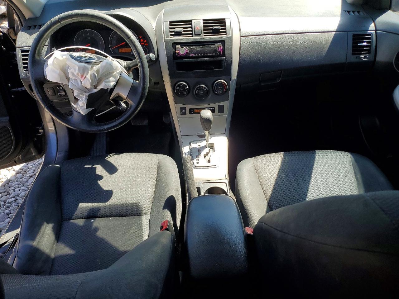2010 TOYOTA COROLLA S photo 15