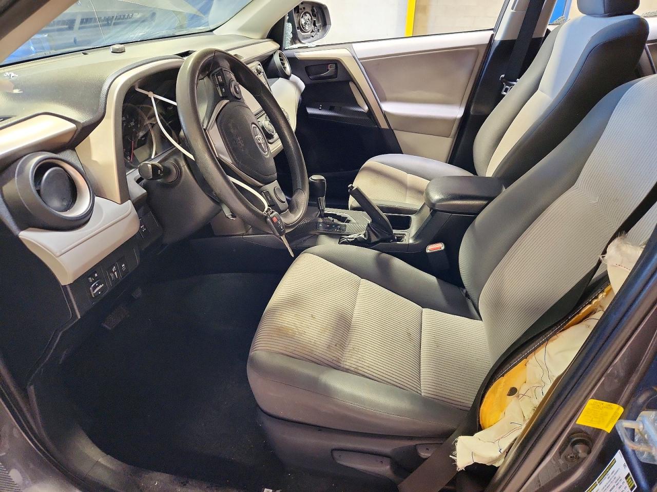 2013 TOYOTA RAV4 LE photo 7
