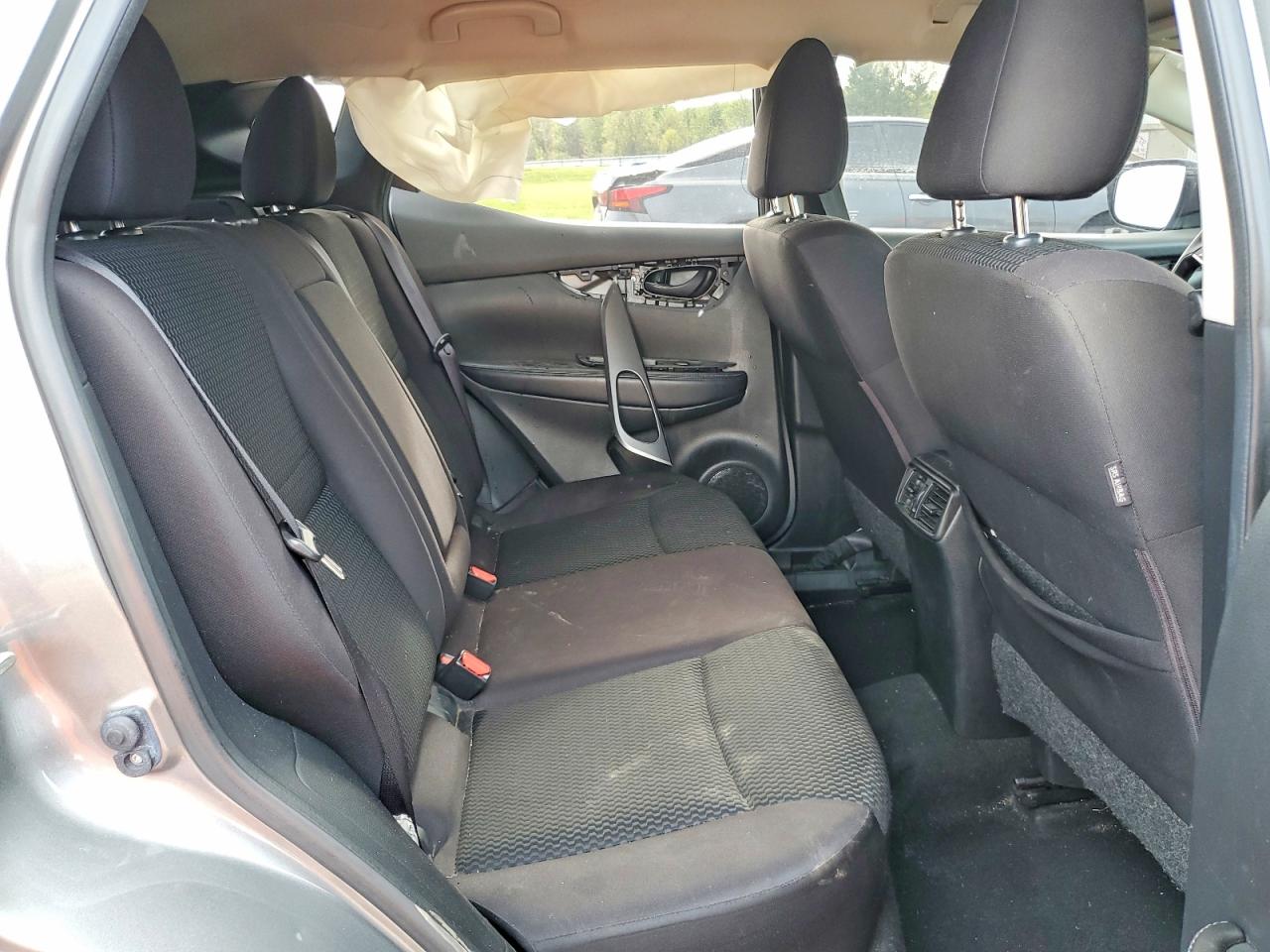 2018 NISSAN ROGUE SPORT S photo 31