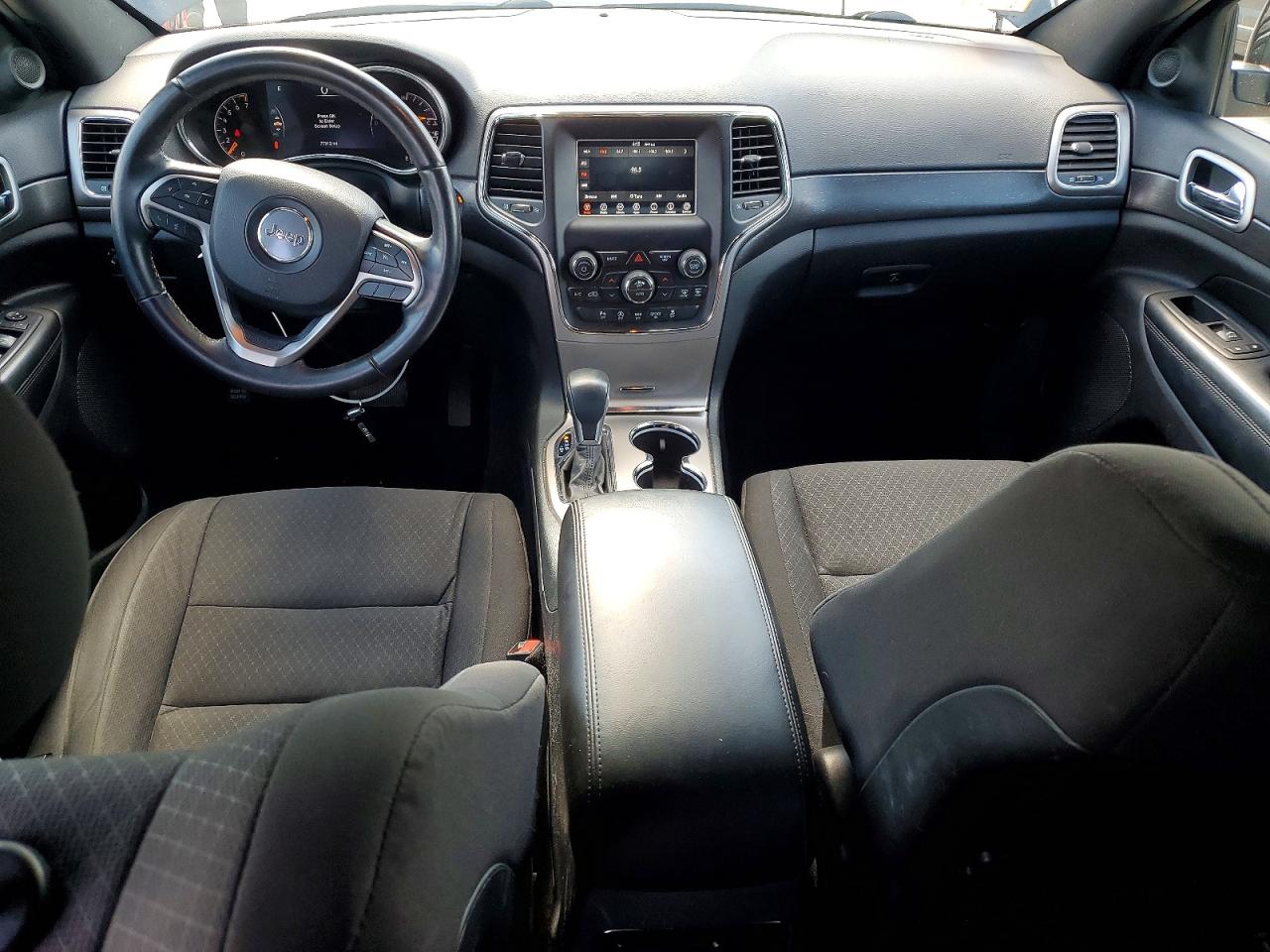 2018 JEEP GRAND CHEROKEE LAREDO photo 15
