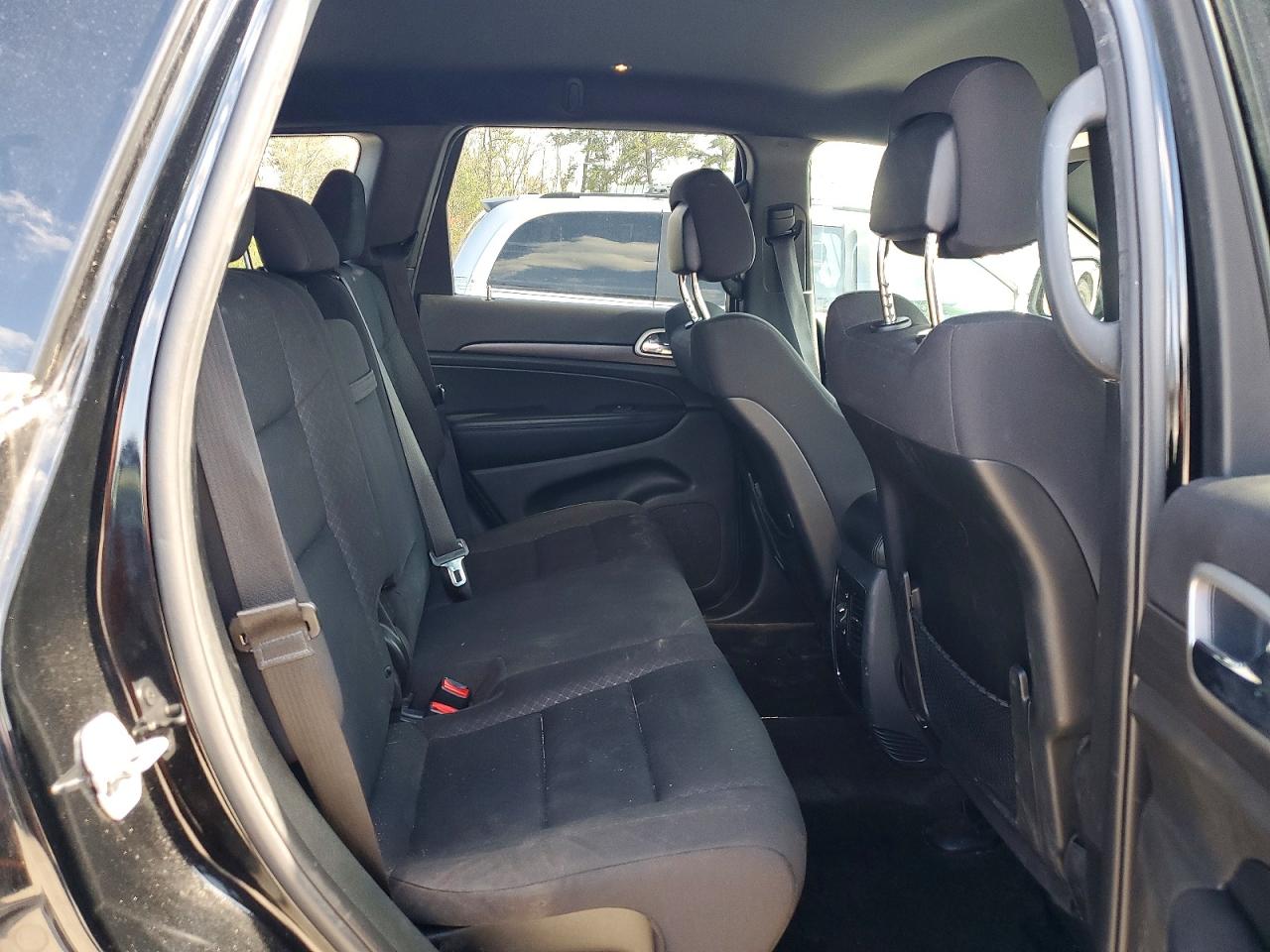 2018 JEEP GRAND CHEROKEE LAREDO photo 21