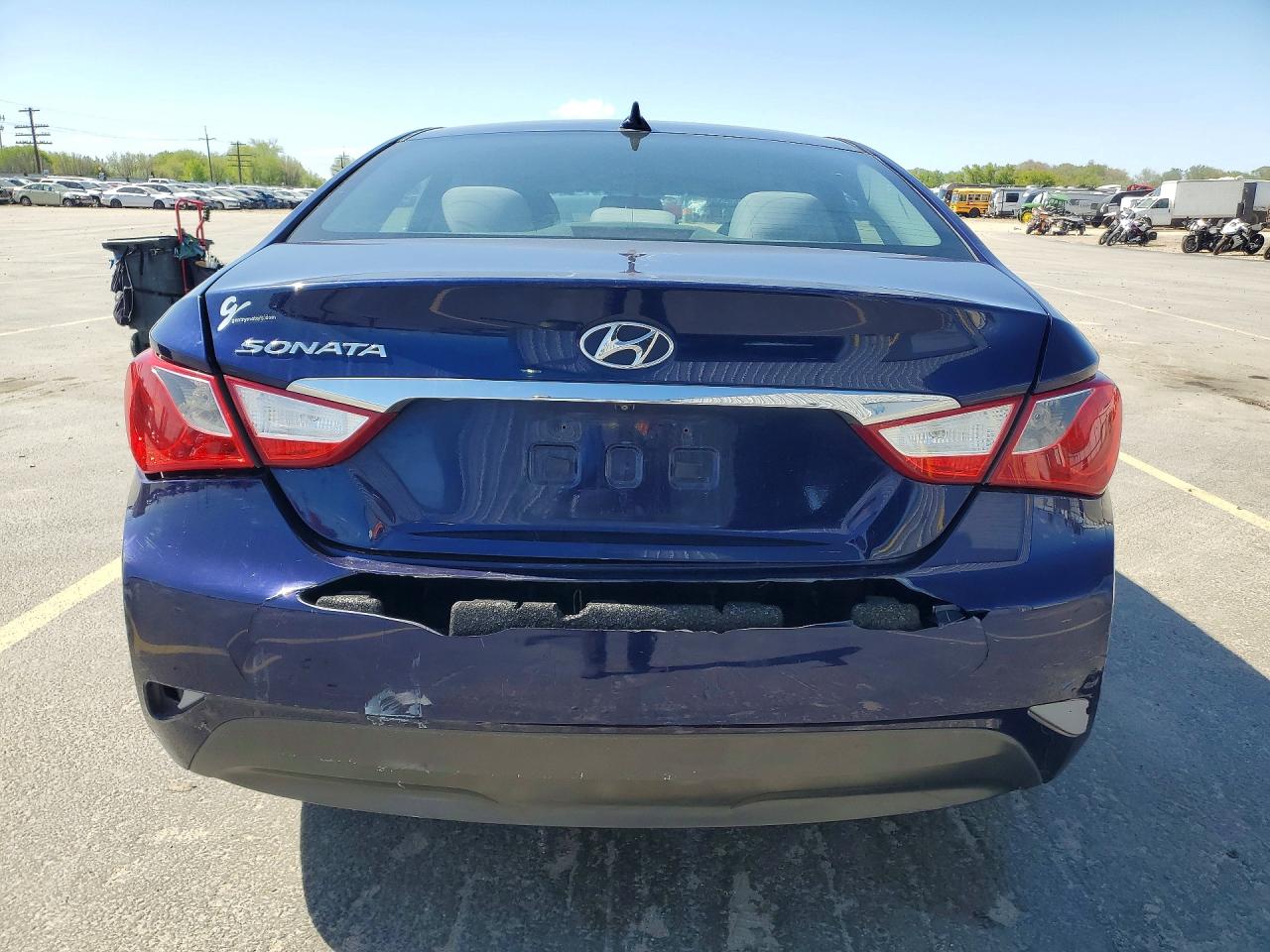 2014 HYUNDAI SONATA GLS photo 6
