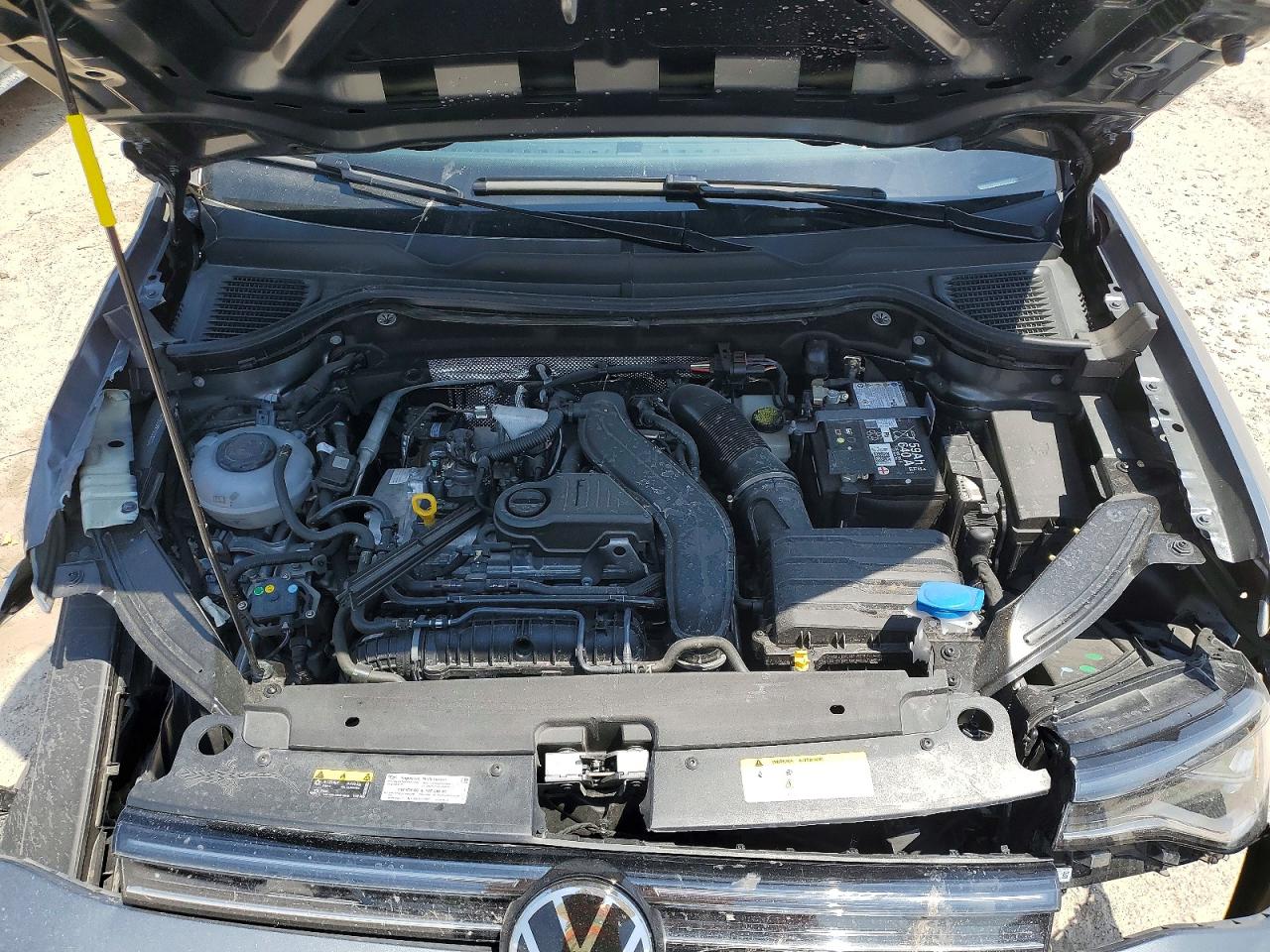 2025 VOLKSWAGEN TAOS SEL photo 12