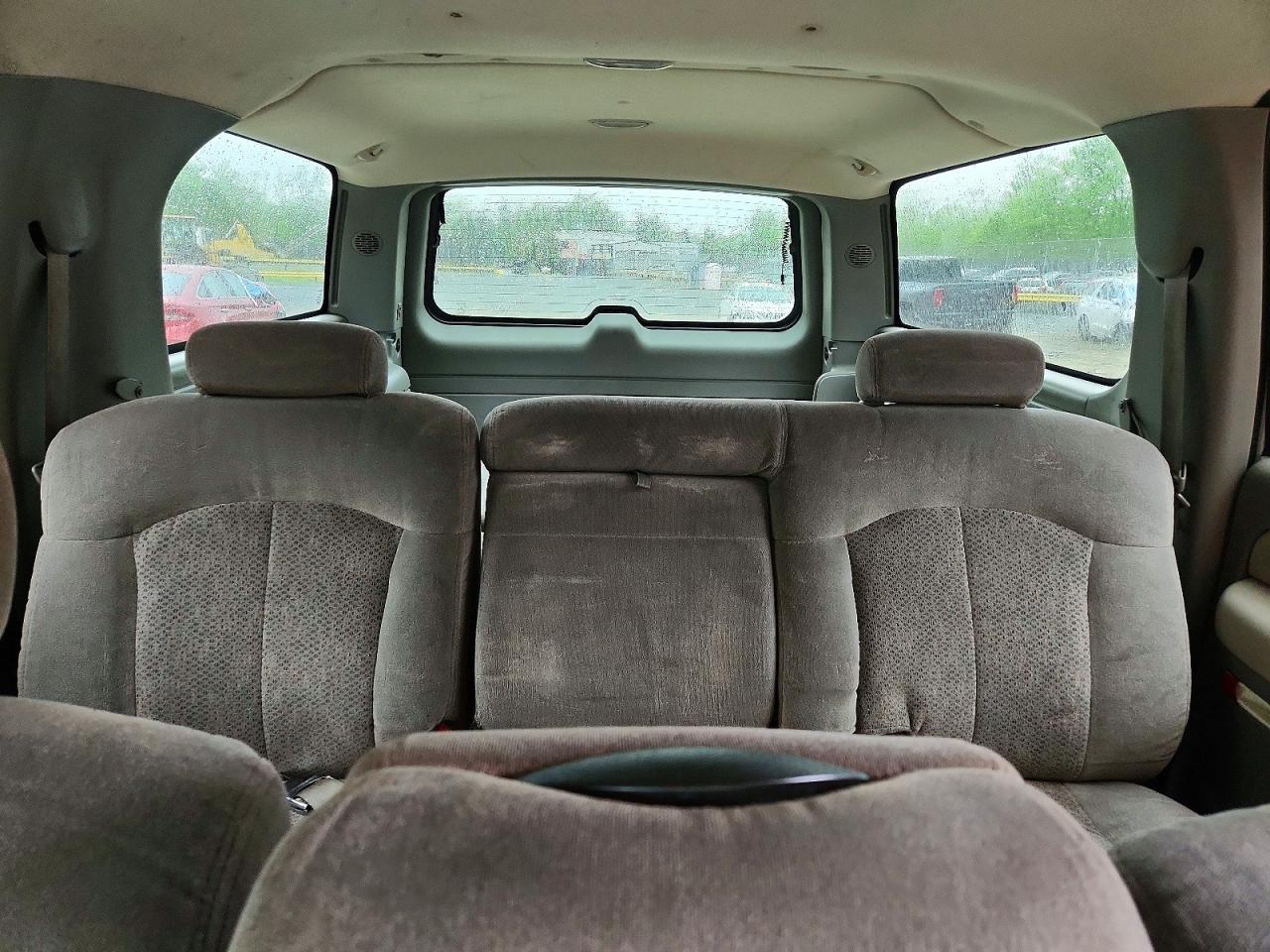 2000 CHEVROLET SUBURBAN K1500 photo 10