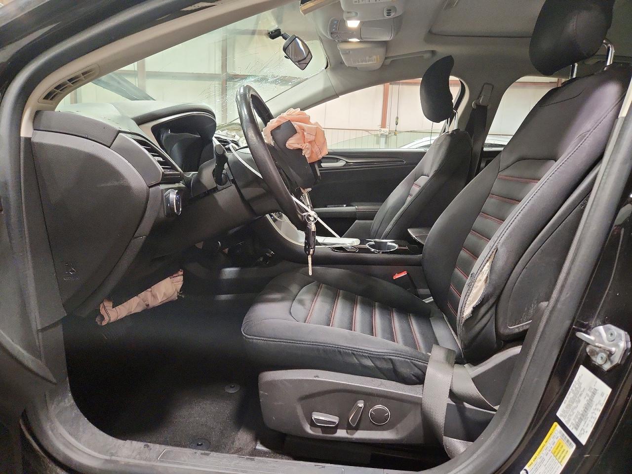 2014 FORD FUSION SE photo 19