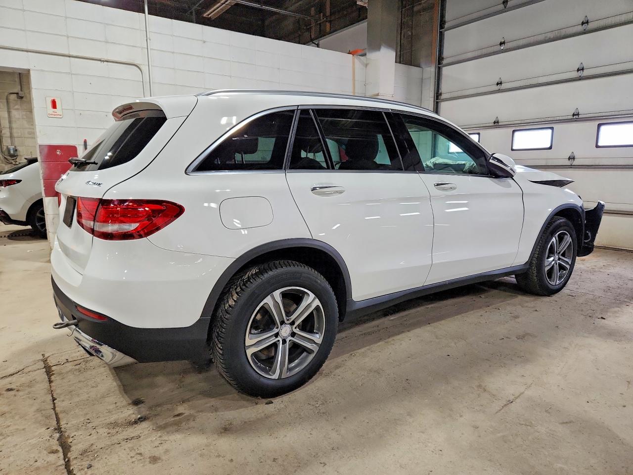 2016 MERCEDES-BENZ GLC 300 4MATIC photo 7