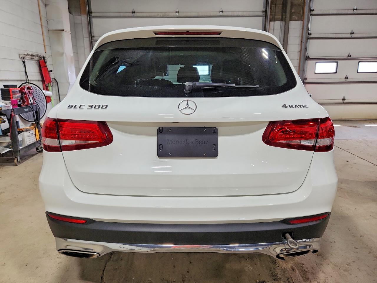 2016 MERCEDES-BENZ GLC 300 4MATIC photo 16