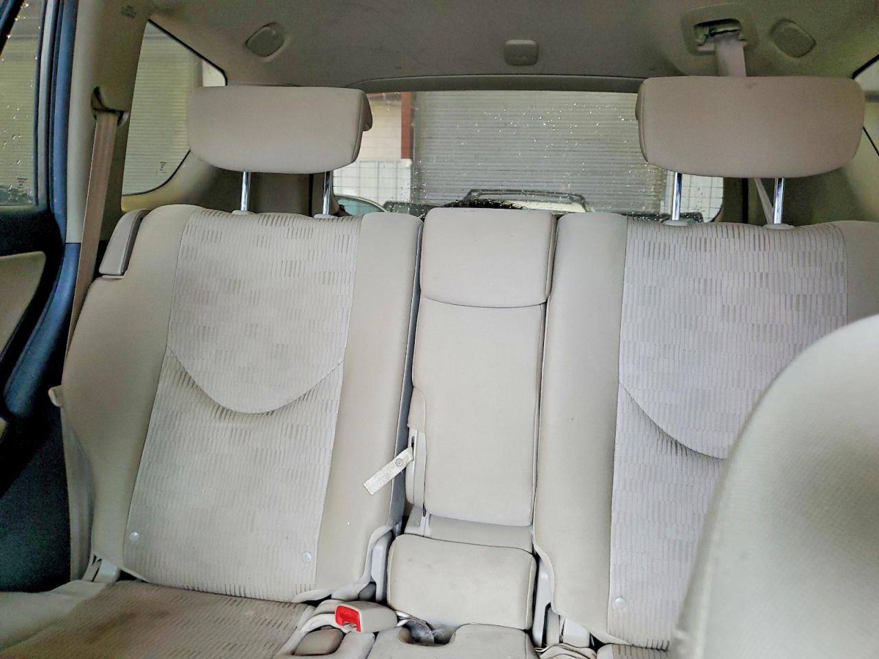 2011 TOYOTA RAV4 BASE photo 28