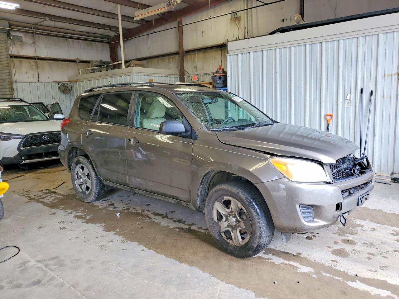 2011 TOYOTA RAV4 BASE photo 10