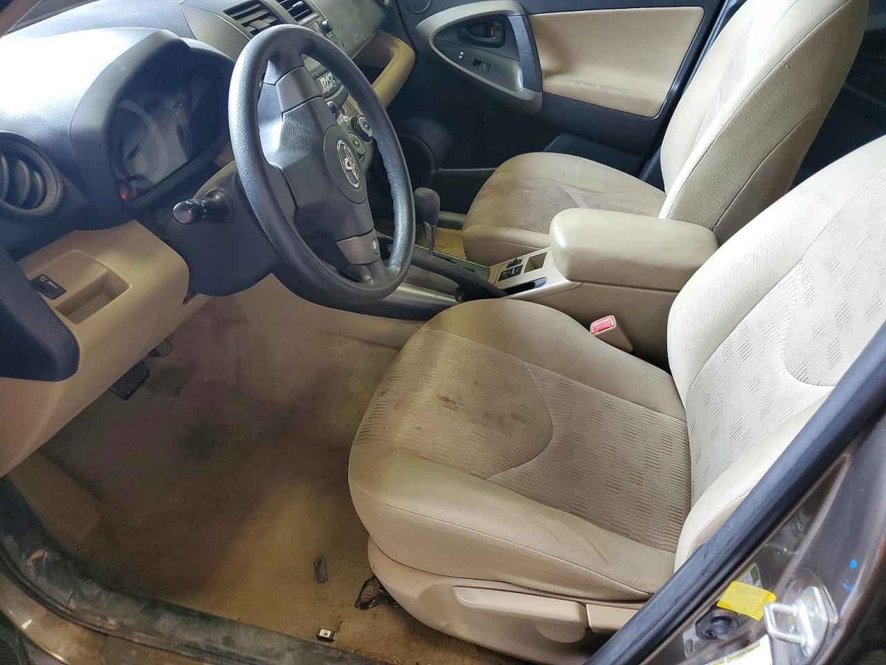 2011 TOYOTA RAV4 BASE photo 19