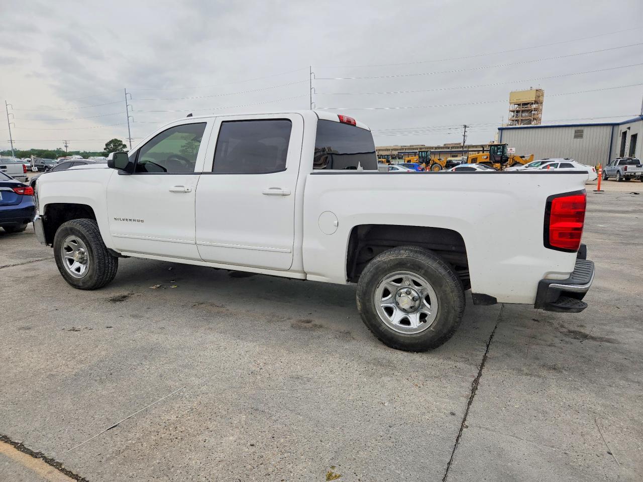 2015 CHEVROLET SILVERADO C1500 LT photo 3