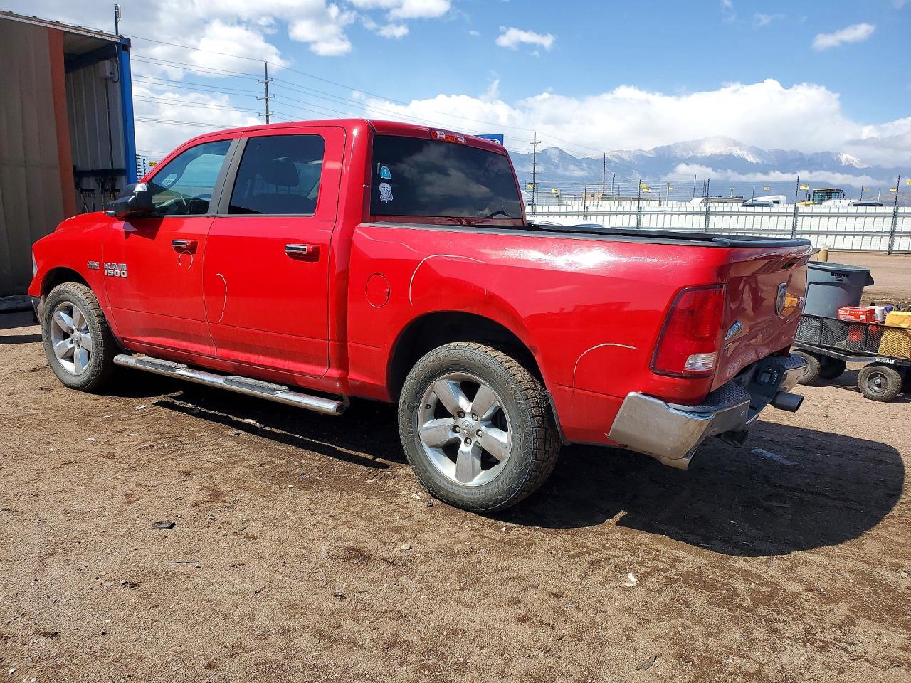 2016 RAM 1500 SLT photo 3