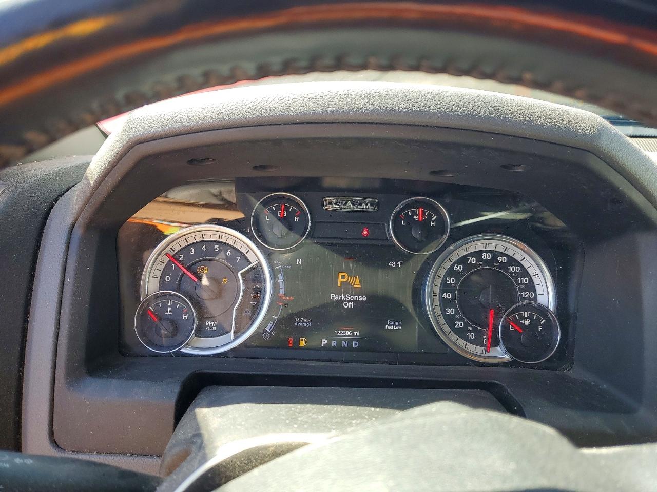 2016 RAM 1500 SLT photo 17