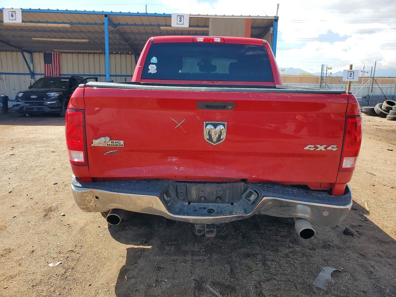 2016 RAM 1500 SLT photo 11