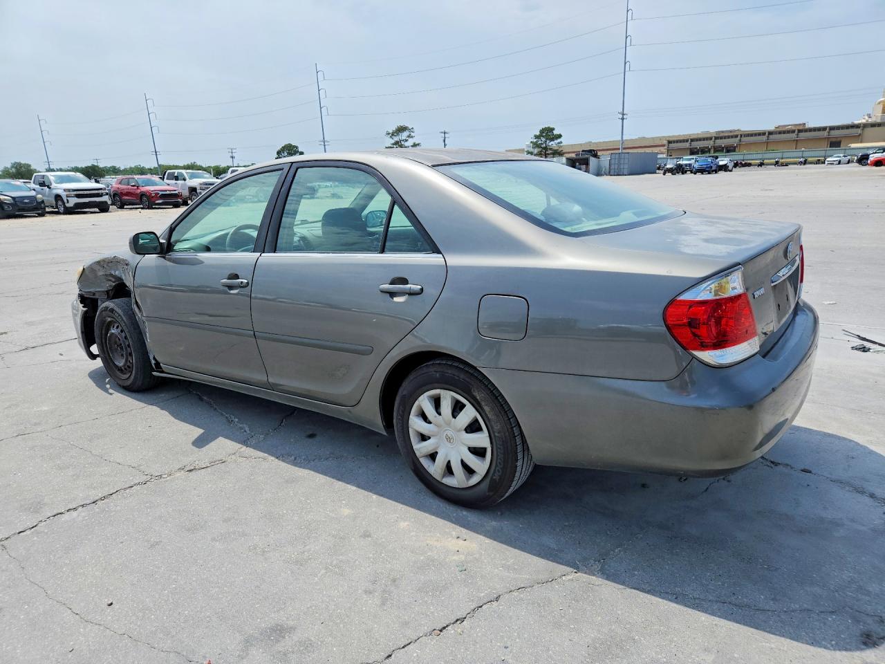 2006 TOYOTA CAMRY LE photo 3