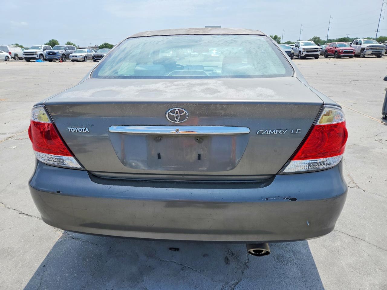 2006 TOYOTA CAMRY LE photo 11