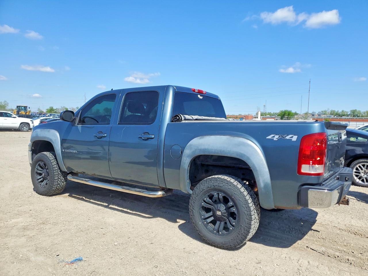 2008 GMC SIERRA K1500 photo 2