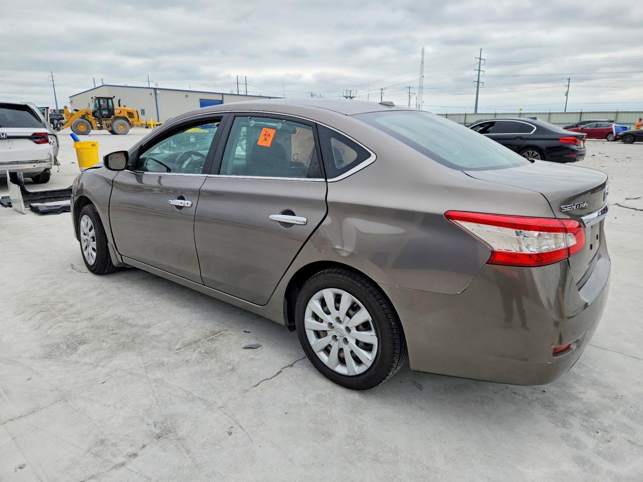 2015 NISSAN SENTRA SV photo 4