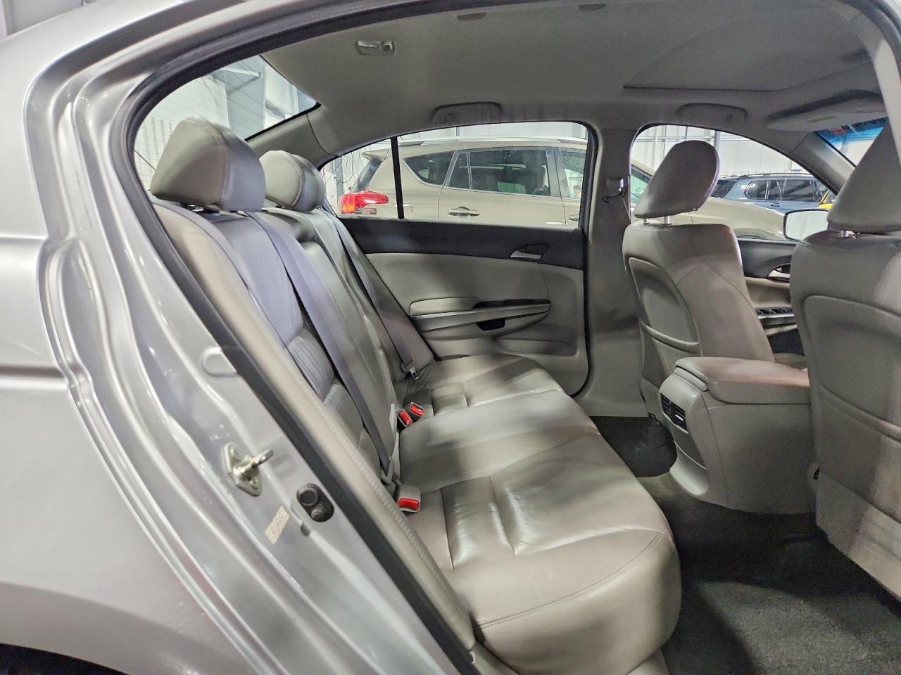 2010 HONDA ACCORD EXL photo 19