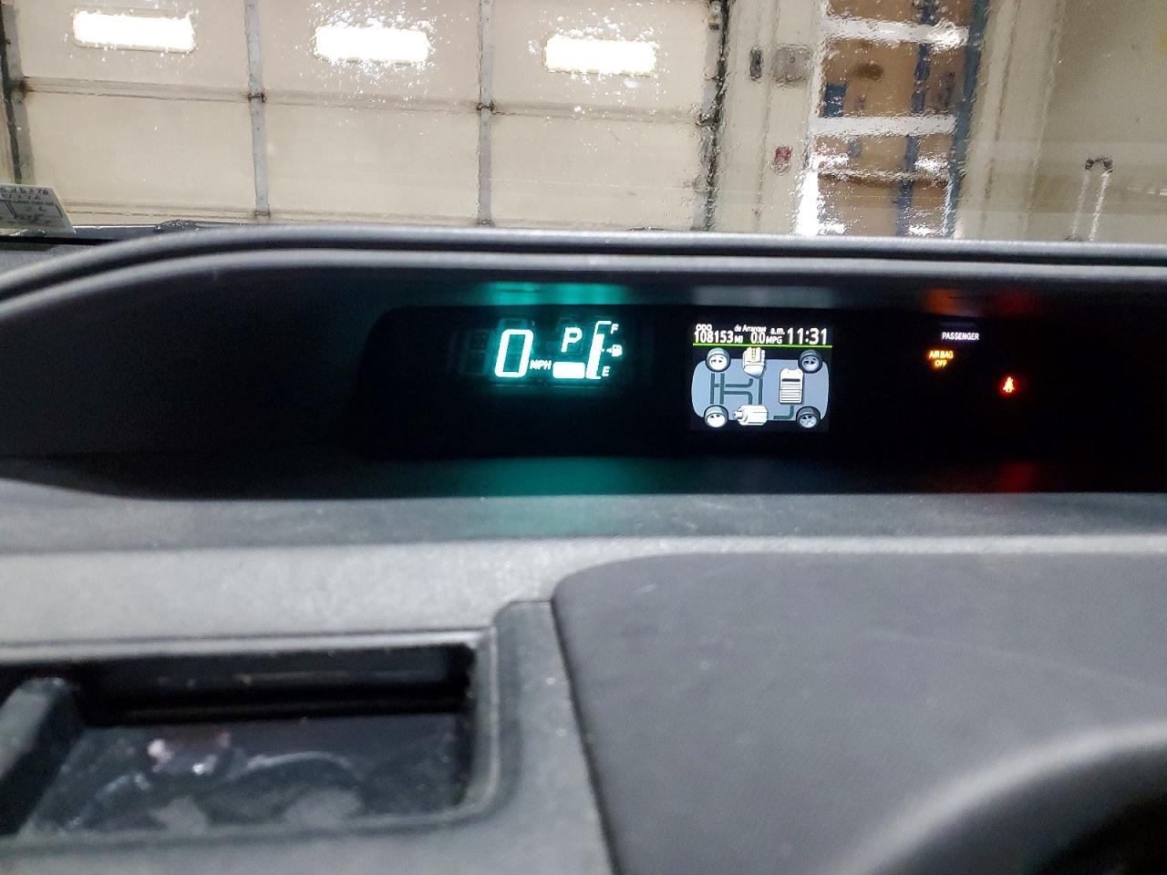2013 TOYOTA PRIUS C TWO photo 17