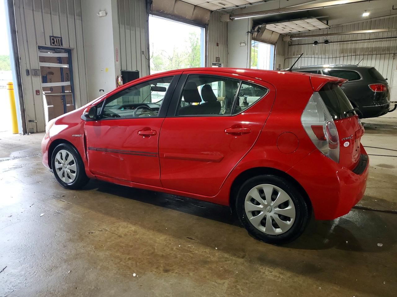 2013 TOYOTA PRIUS C TWO photo 3