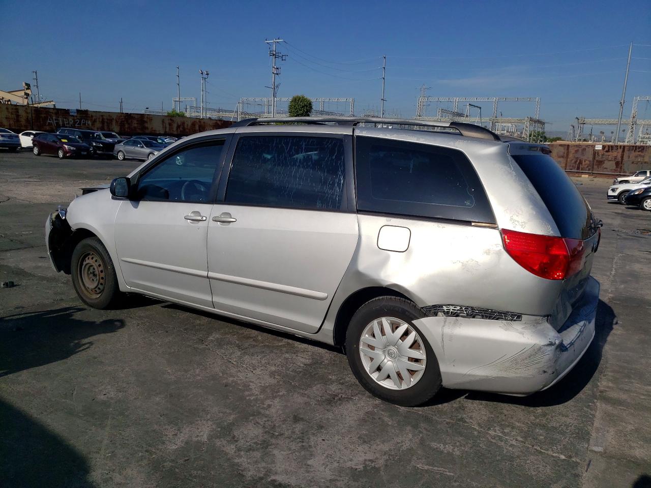 2007 TOYOTA SIENNA CE 8-PASSENGER photo 2
