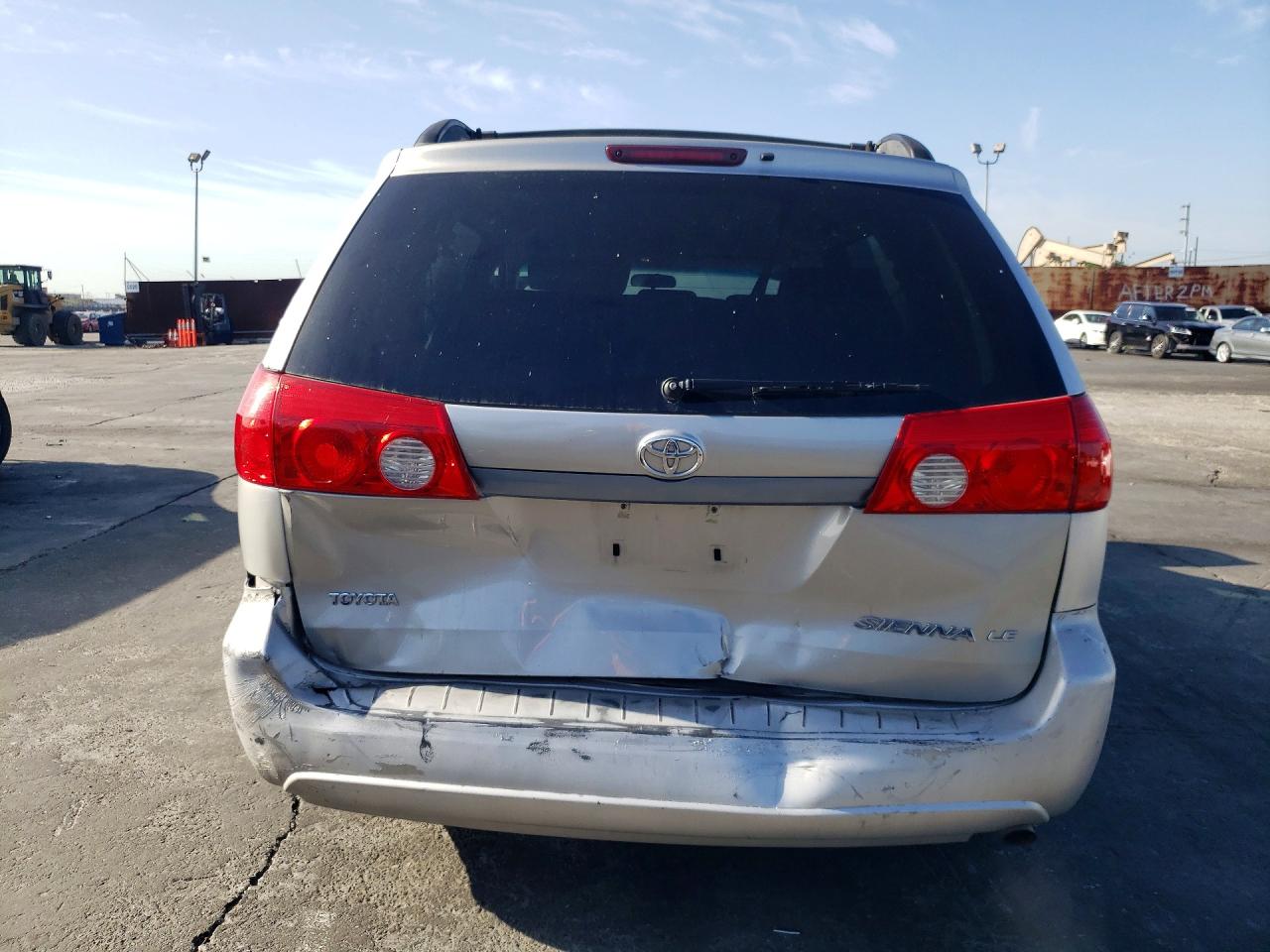 2007 TOYOTA SIENNA CE 8-PASSENGER photo 6
