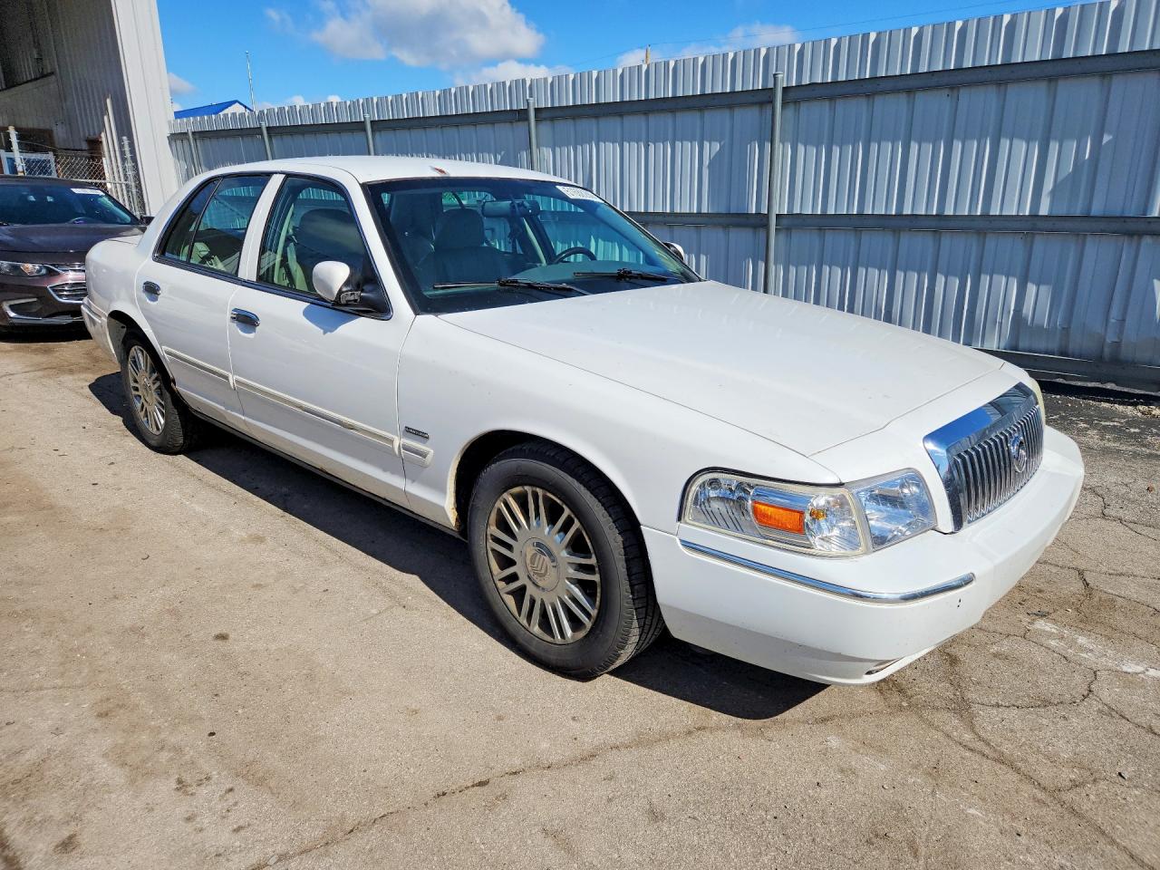 2010 MERCURY GRAND MARQUIS LS photo 7