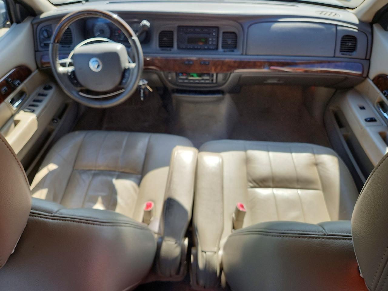 2010 MERCURY GRAND MARQUIS LS photo 15