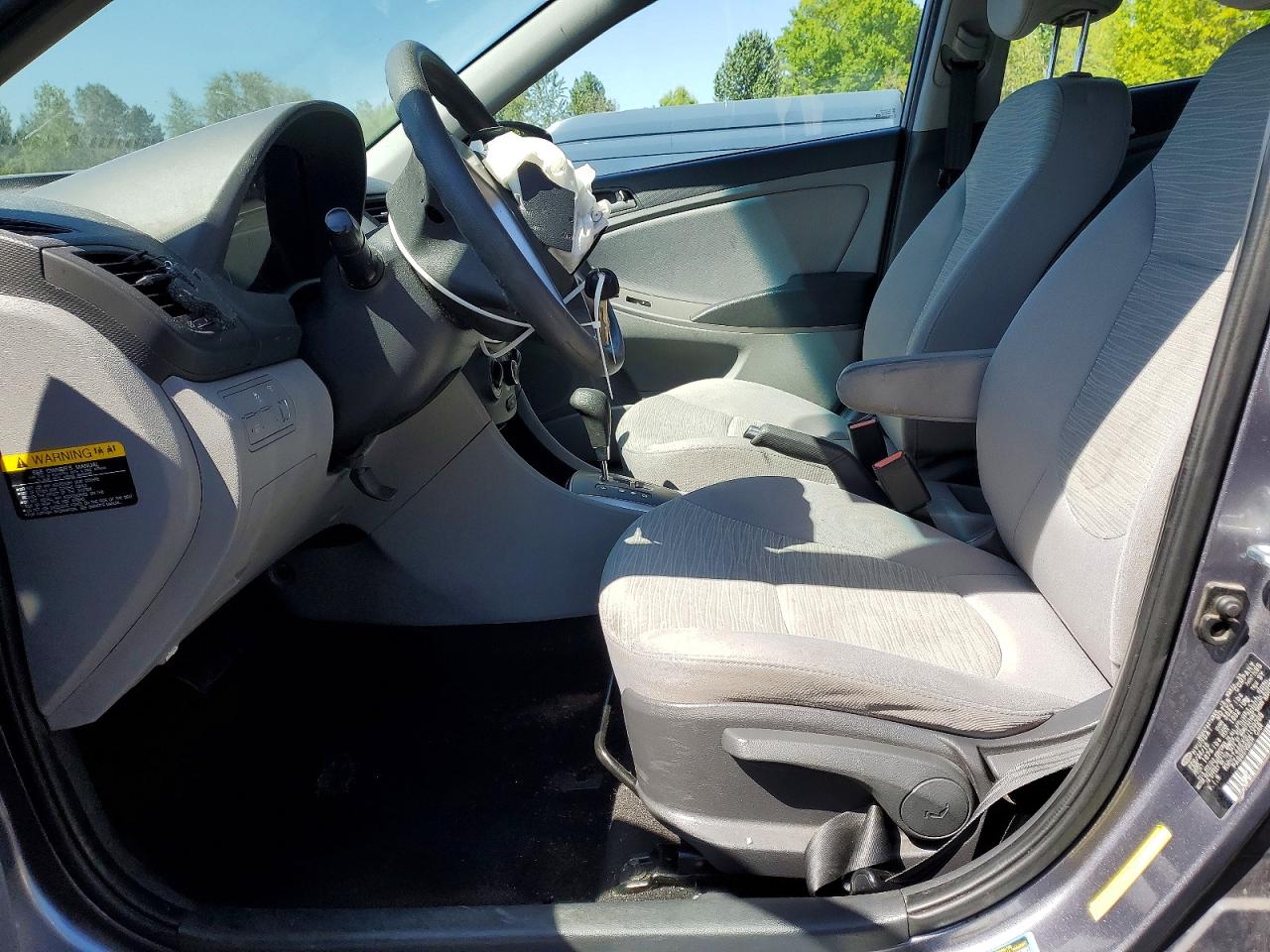 2016 HYUNDAI ACCENT SE photo 13
