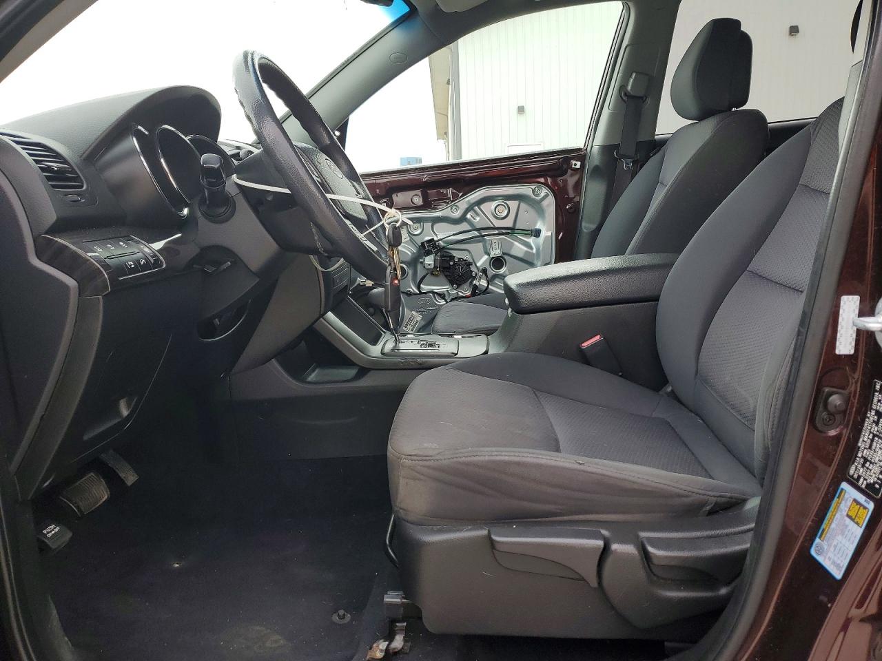 2011 KIA SORENTO LX photo 13