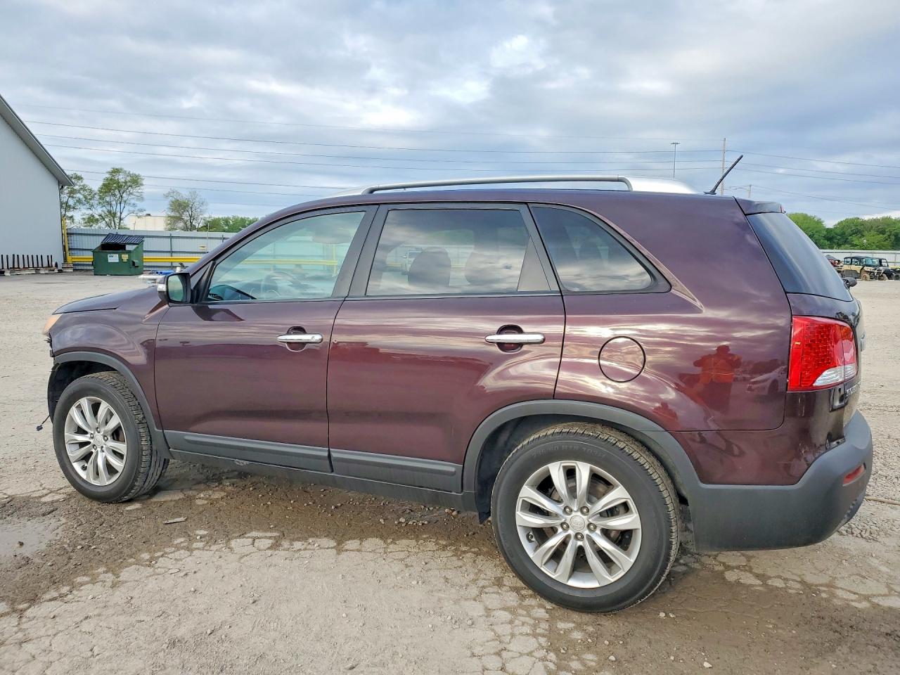 2011 KIA SORENTO LX photo 3