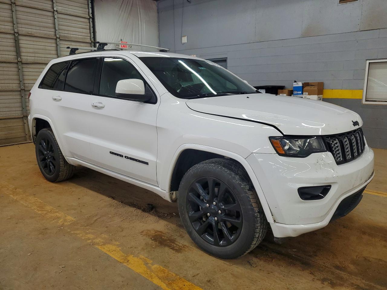 2018 JEEP GRAND CHEROKEE LAREDO photo 7