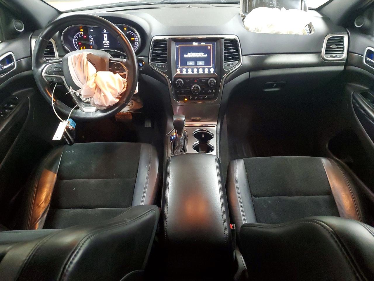 2018 JEEP GRAND CHEROKEE LAREDO photo 15