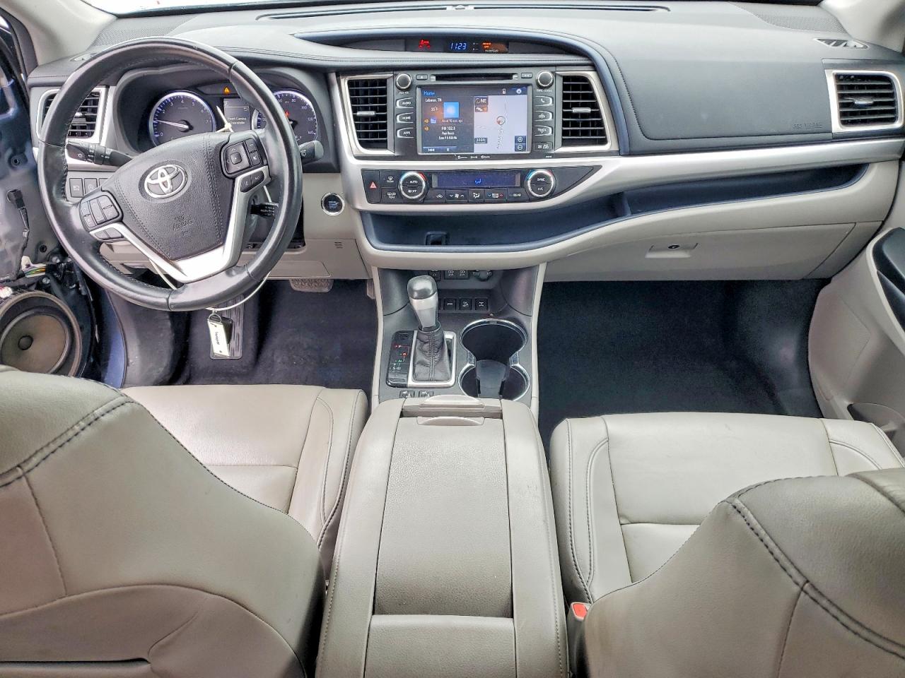2018 TOYOTA HIGHLANDER XLE photo 15