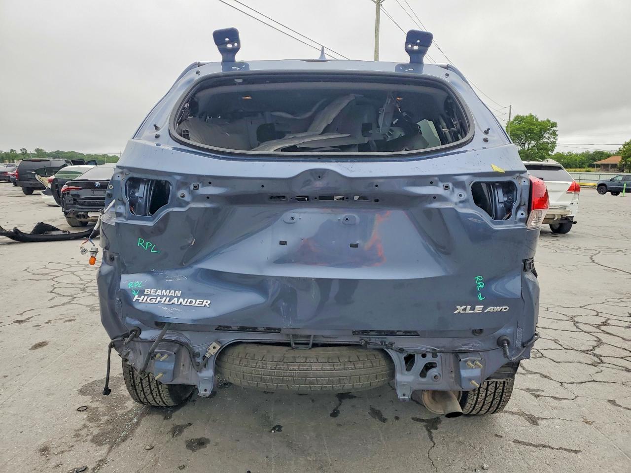 2018 TOYOTA HIGHLANDER XLE photo 11