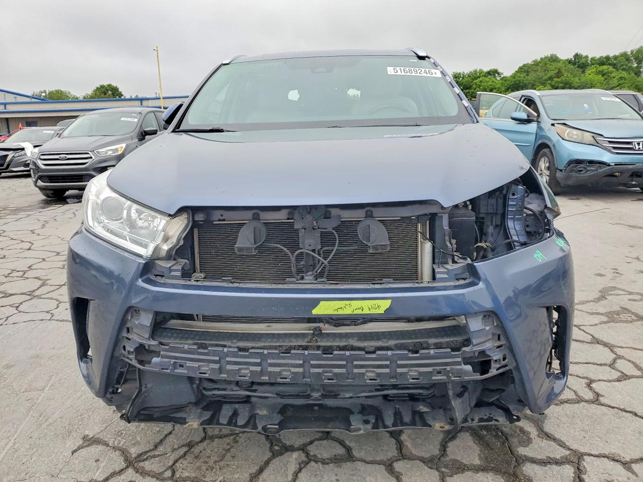 2018 TOYOTA HIGHLANDER XLE photo 9