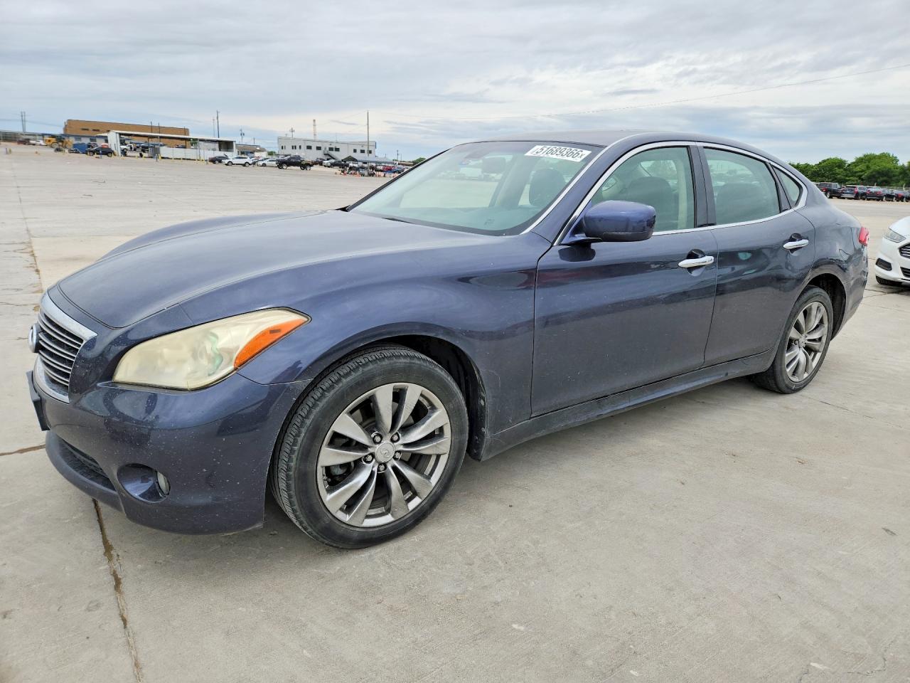 2011 INFINITI M37