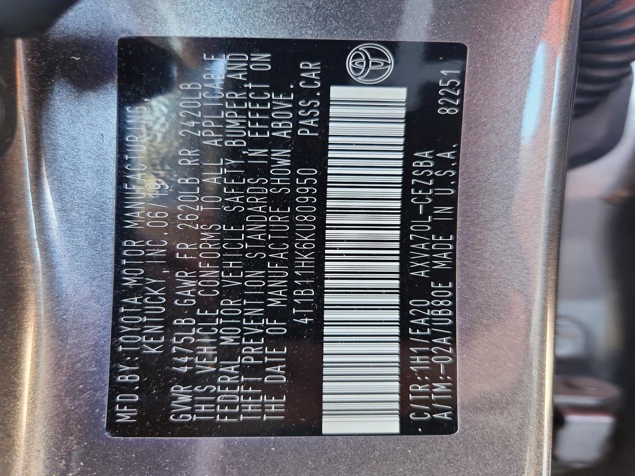 2019 TOYOTA CAMRY SE photo 12