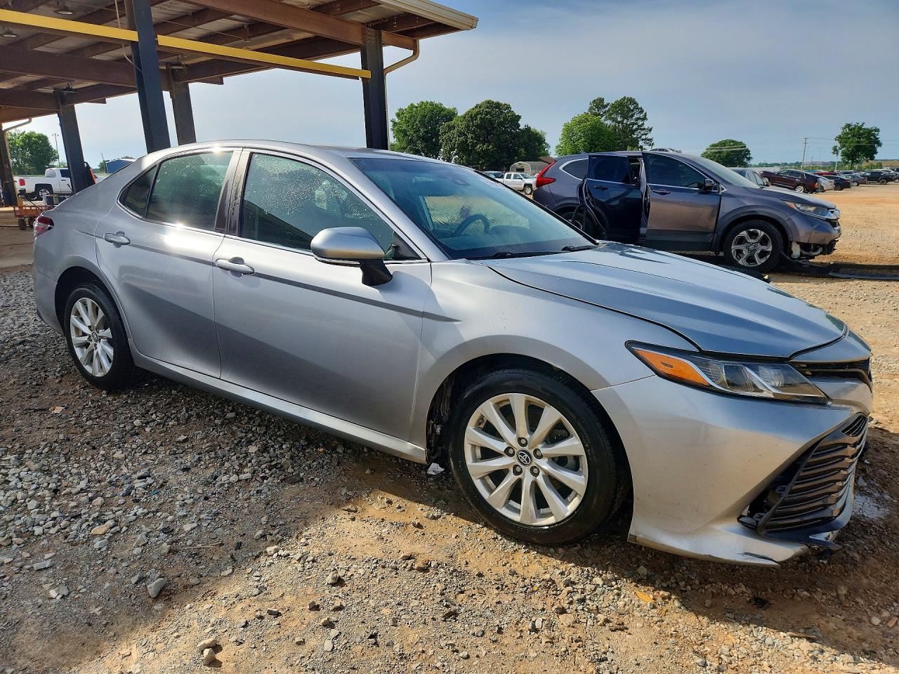 2018 TOYOTA CAMRY LE photo 7