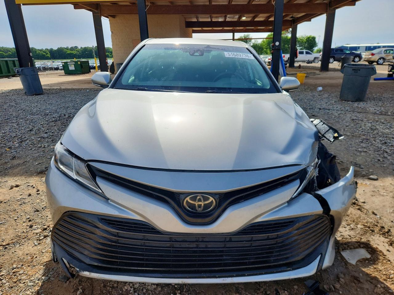 2018 TOYOTA CAMRY LE photo 9