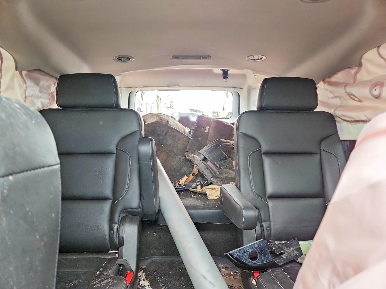 2018 CHEVROLET SUBURBAN K1500 LT photo 19