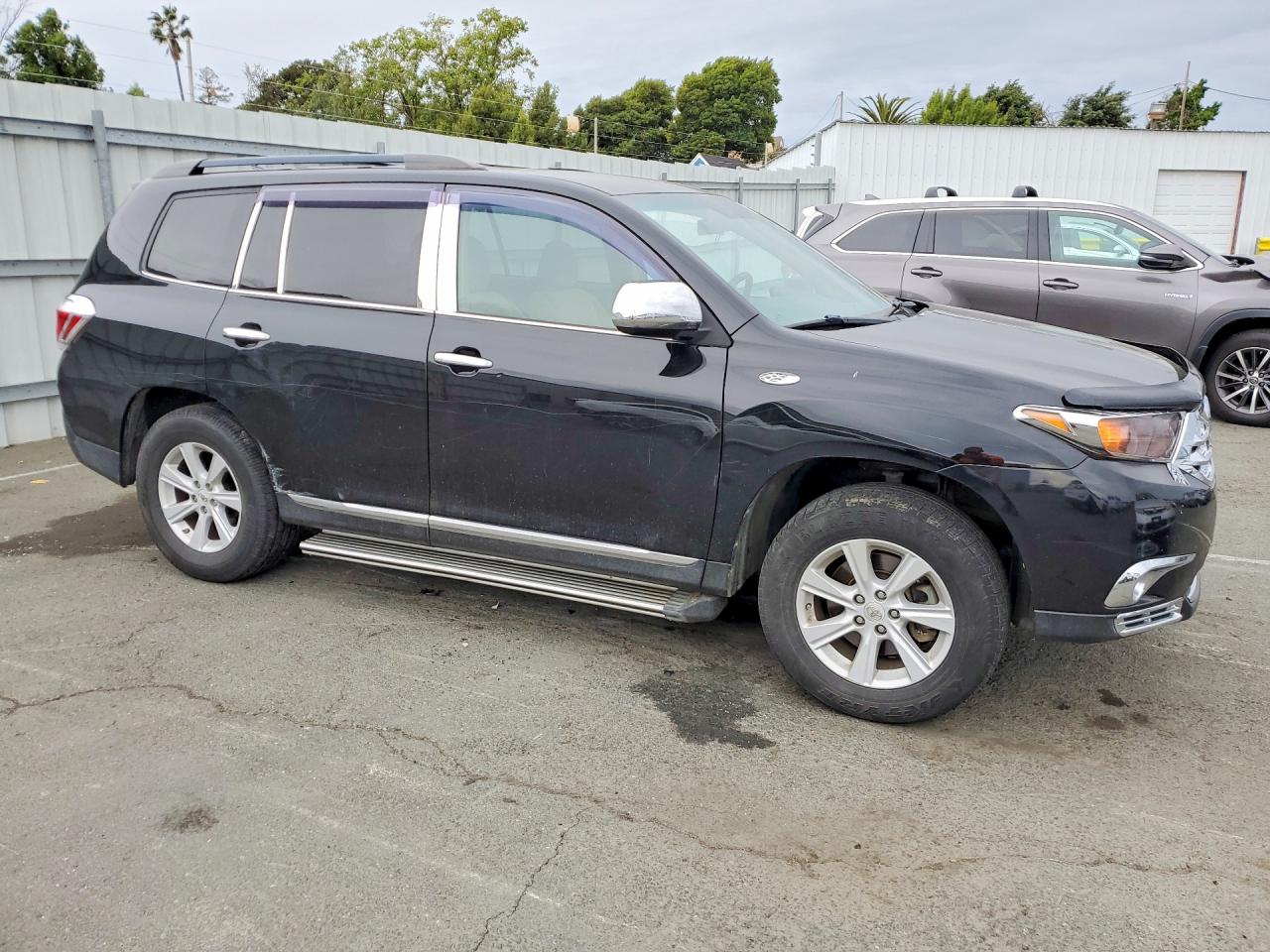 2013 TOYOTA HIGHLANDER PLUS photo 10