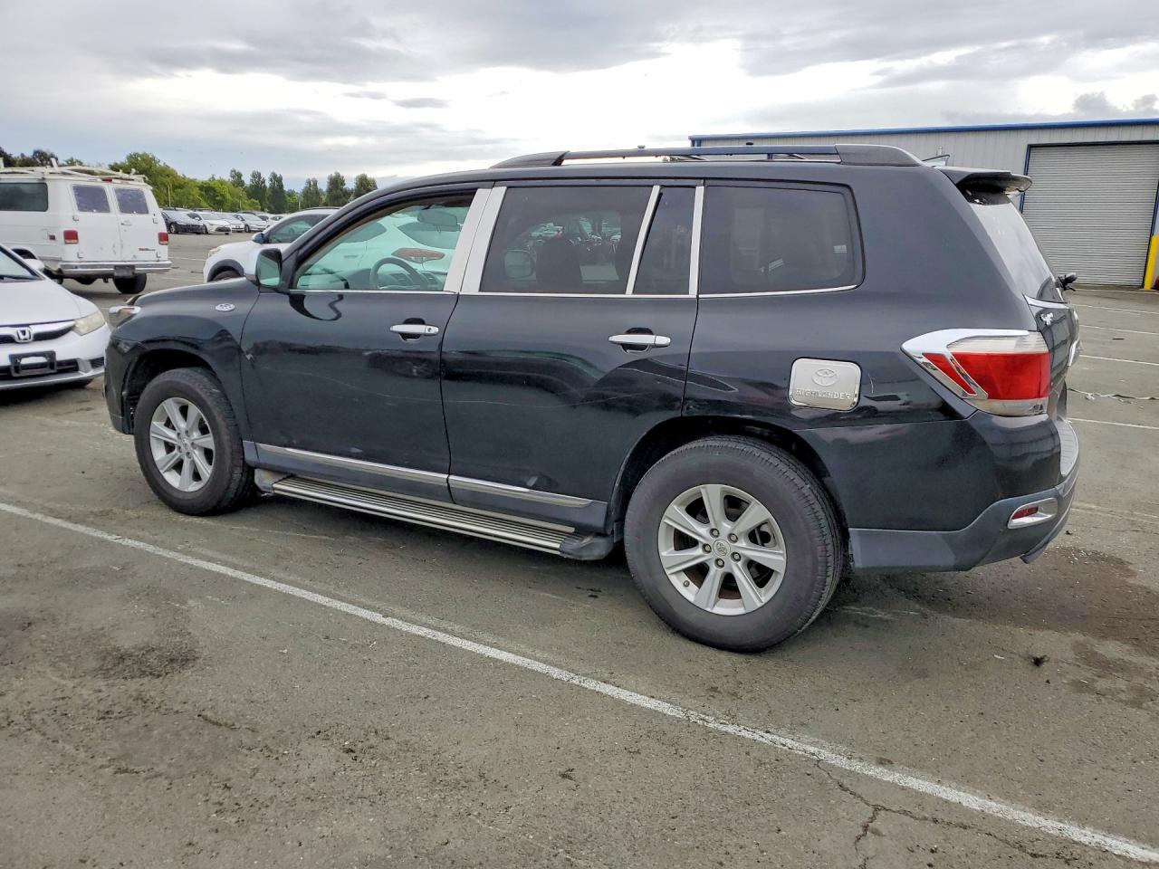 2013 TOYOTA HIGHLANDER PLUS photo 4