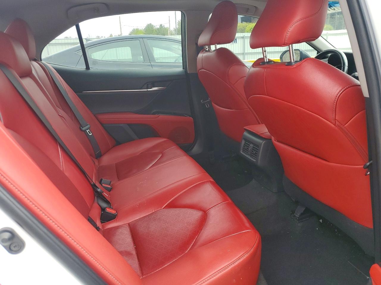 2018 TOYOTA CAMRY XSE photo 10